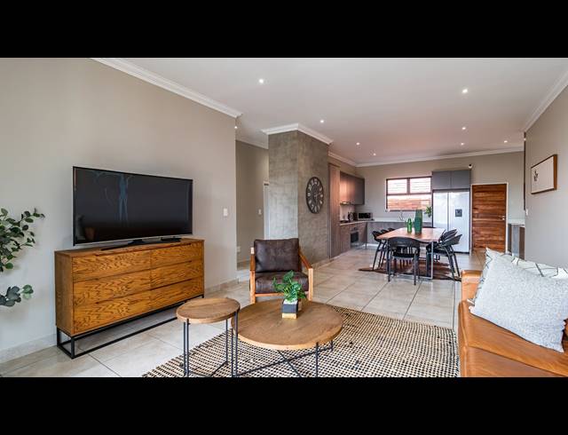 3 BEDROOM SIMPLEX FOR SALE IN SIX FOUNTAINS RESIDENTIAL ESTATE